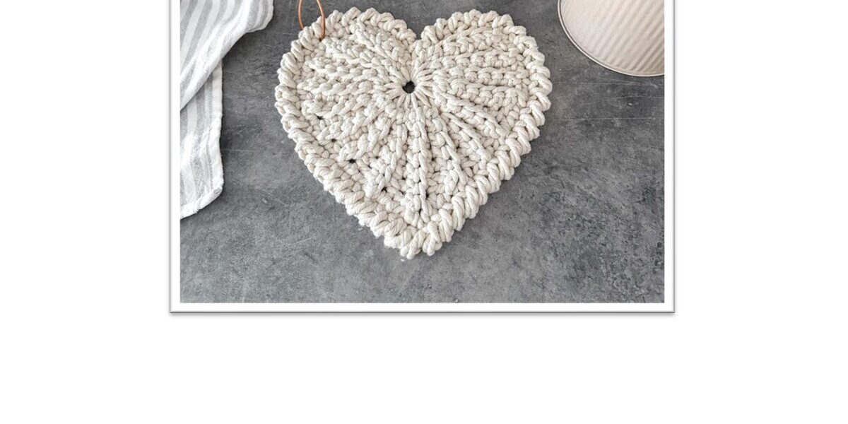 Frejdis Heart Trivet Crochet Pattern – Chunky Macramé Style PDF