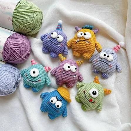 Making a Hug Monster crochet project with Michelle Solinger’s pattern